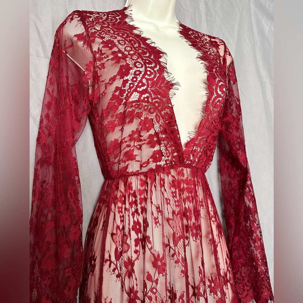 NWOT Women’s Sexy Long Lace Lingerie/Dress Deep V-neck Elastic High Waist Size M - Picture 3 of 6